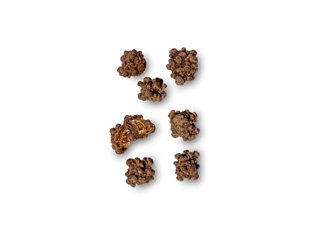 Quadrelli di fichi secchi ricoperti di cioccolato extra fondente