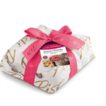 Colomba con amarena, glassa al cioccolato e pistacchi